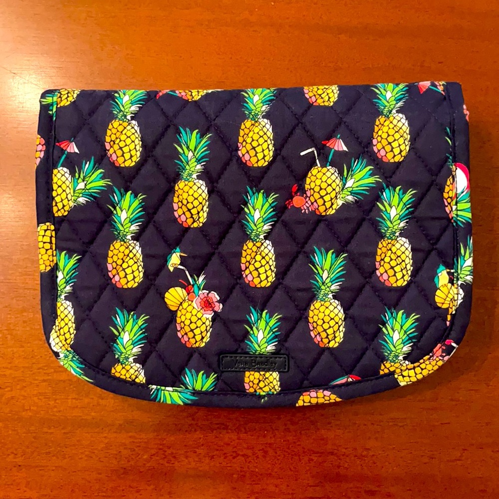 Vera Bradley Jewelry tote, Navy blue Pineapple